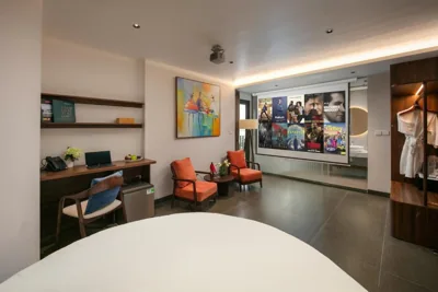 Tweepersoonskamer met patio en bad — Hanoi Riverview Boutique Hotel & Apartment